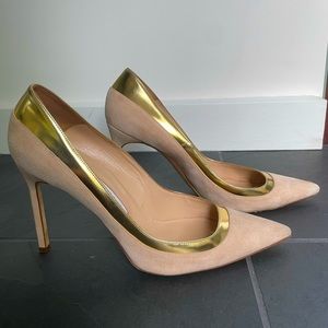Manolo Blahnik suede pumps.